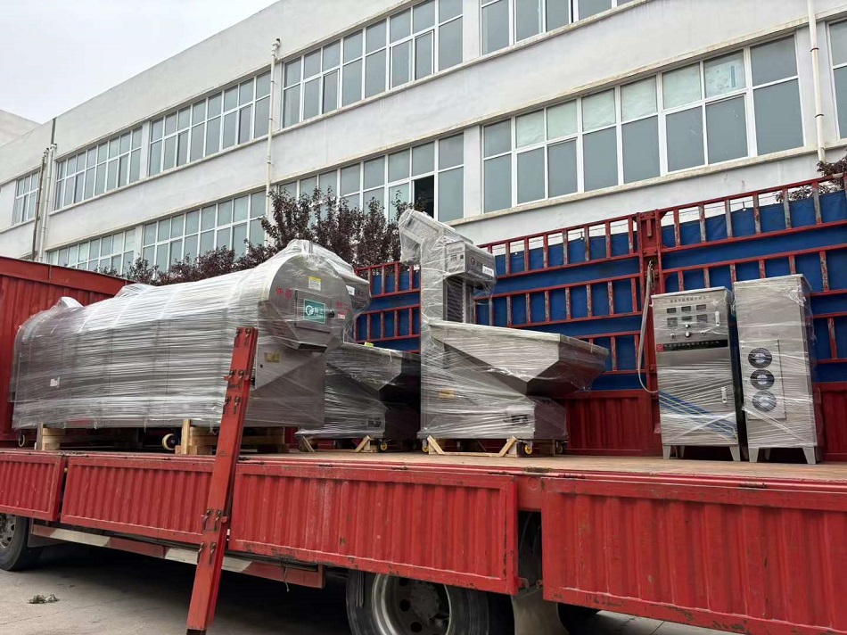 安徽亳州客户订购的两米和四米电磁流水线炒货设备发货